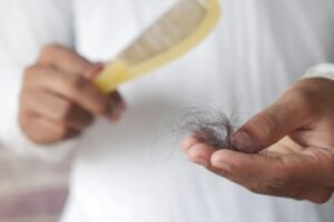 Read more about the article 10 Best Shampoos for Thinning Hair, According to Dermatologists